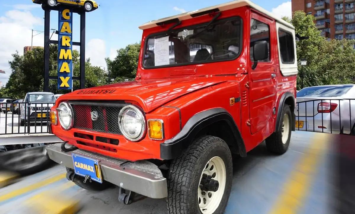 DAIHATSU F 20