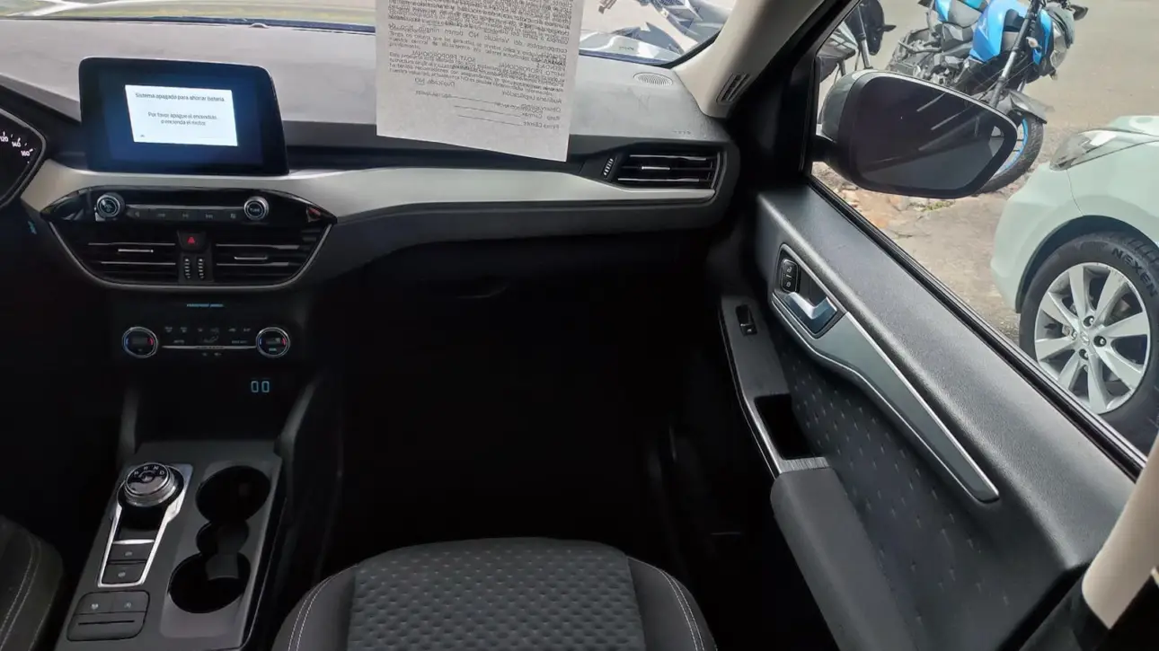 FORD ESCAPE 2021