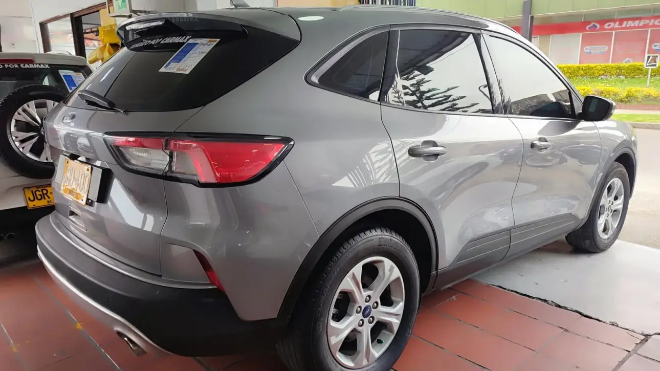 FORD ESCAPE 2021