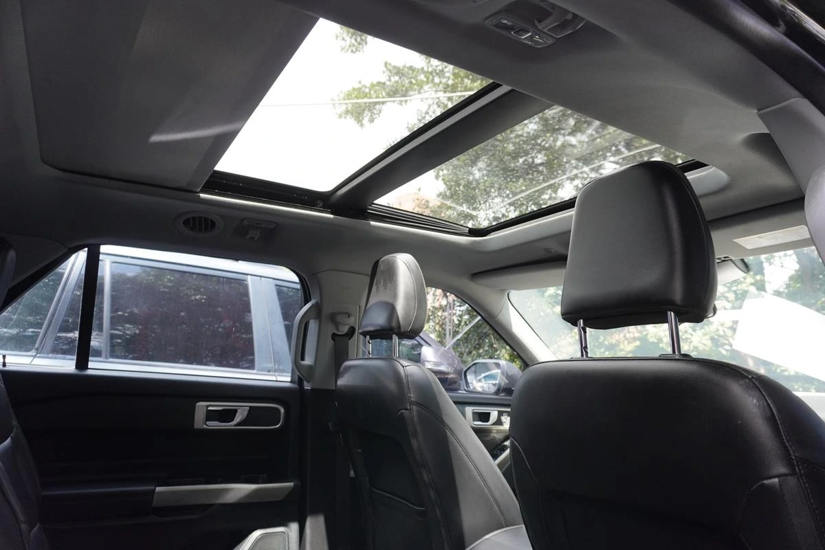 FORD EXPLORER XLT 2023