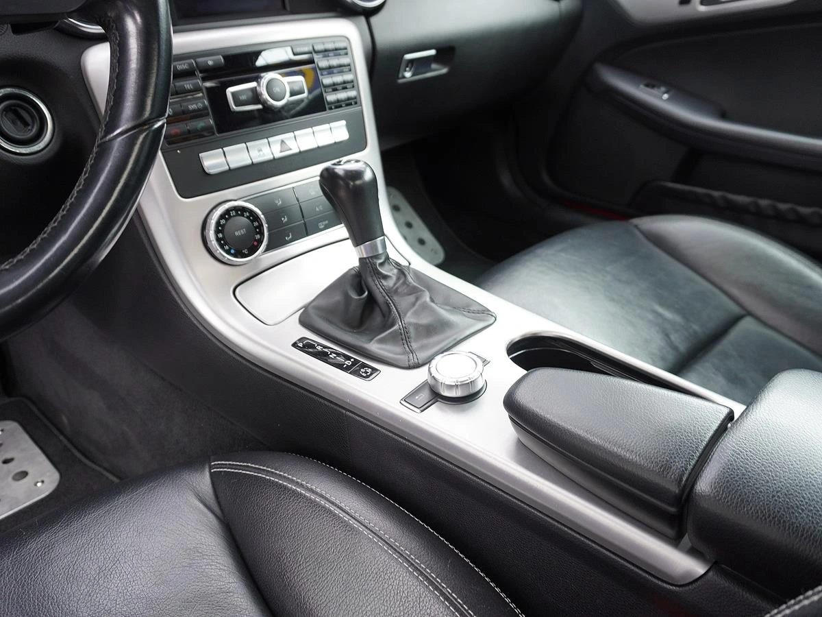 MERCEDES-BENZ SLK 200 2015