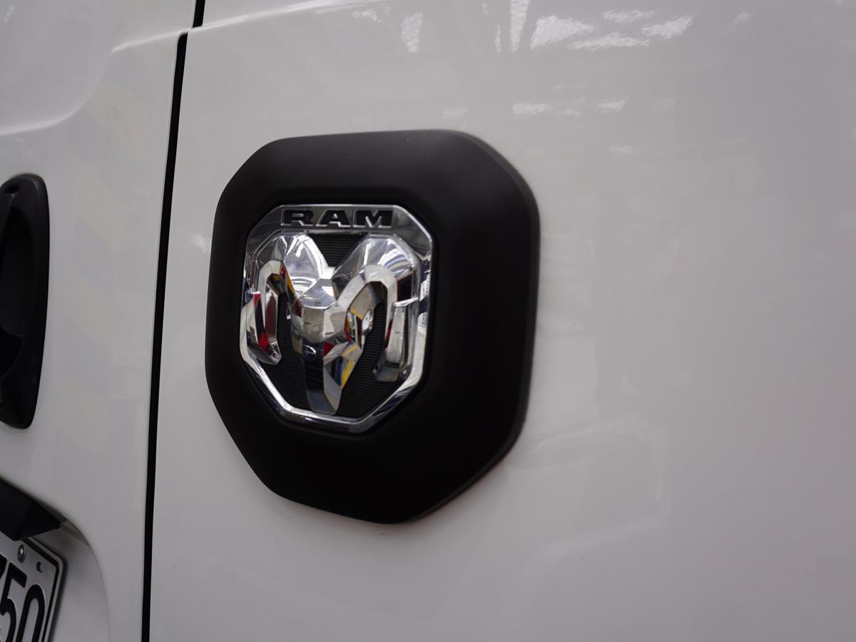 RAM V700 2025
