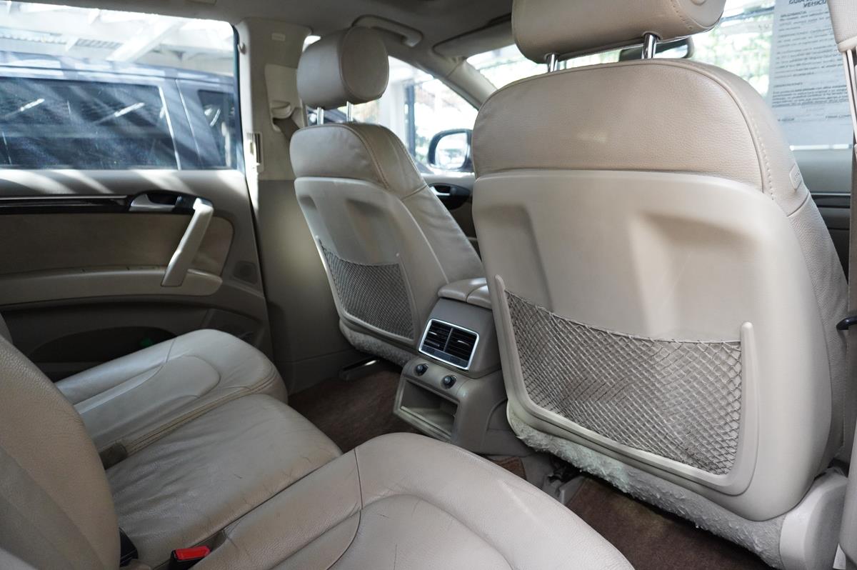AUDI Q7 2012