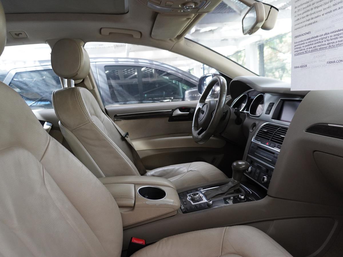 AUDI Q7 2012