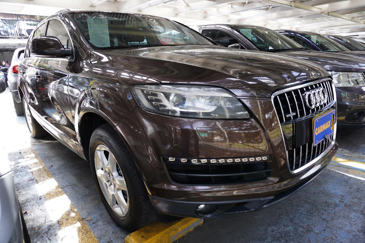 AUDI Q7 2012