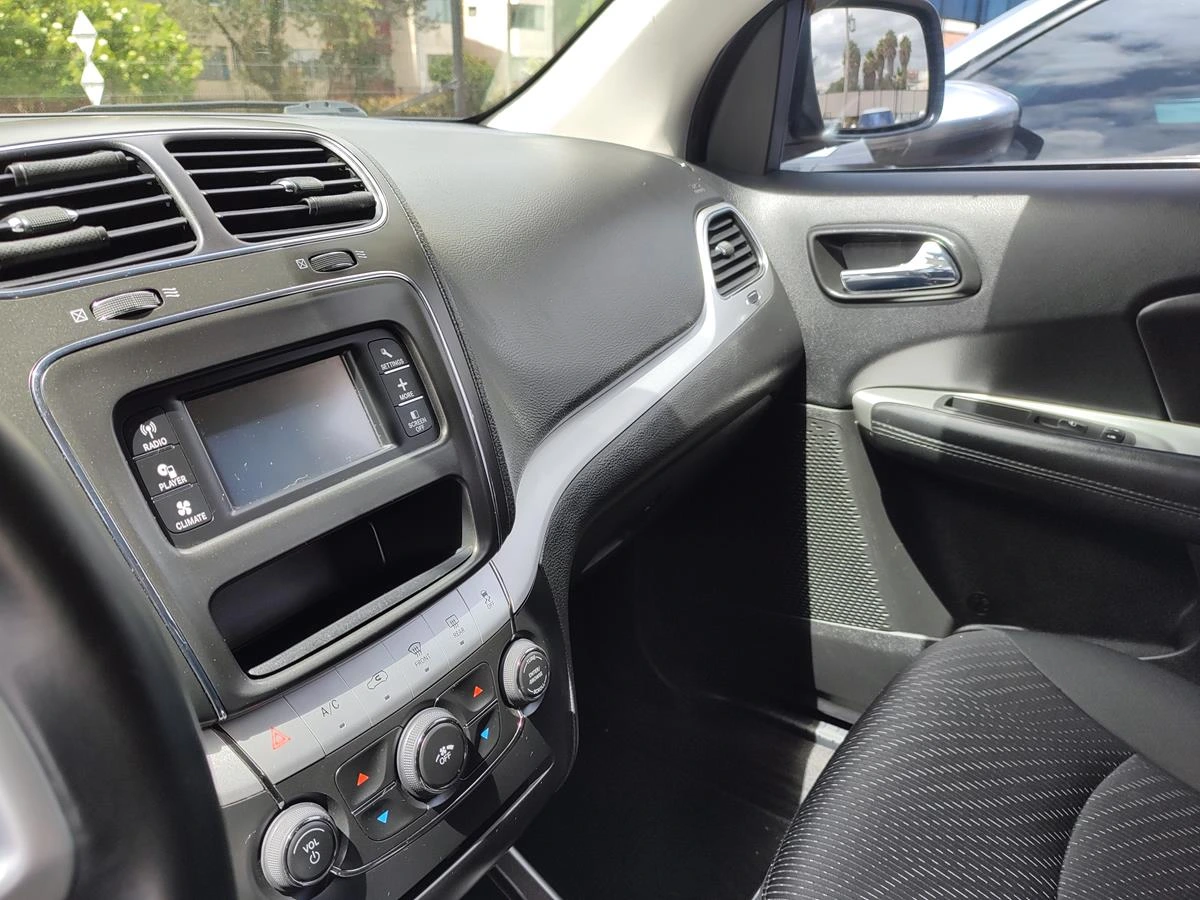 DODGE JOURNEY SE 2018