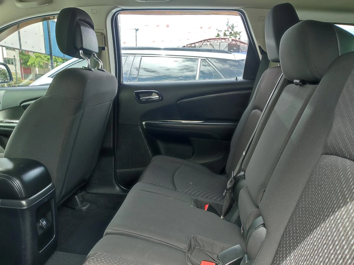 DODGE JOURNEY SE 2018
