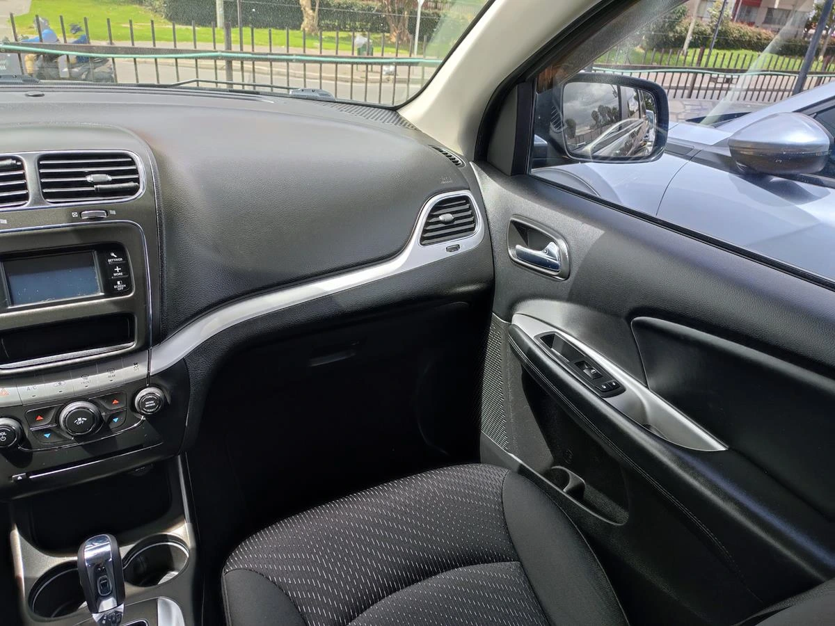 DODGE JOURNEY SE 2018