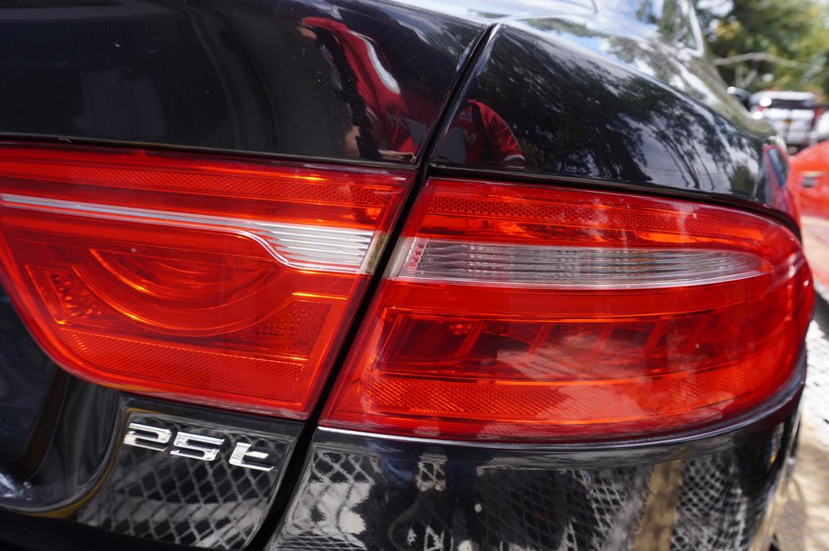 JAGUAR XE 2.0 L PRESTIGE 2017