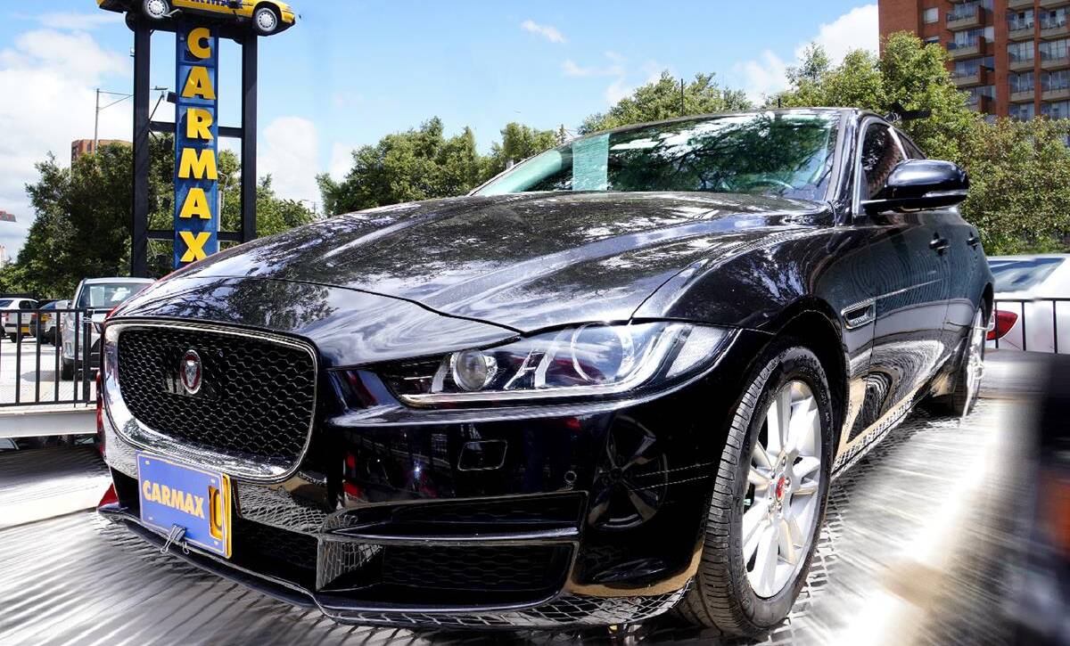 JAGUAR XE 2.0 L PRESTIGE