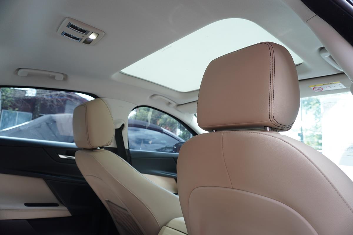 JAGUAR XE 2.0 L PRESTIGE 2017