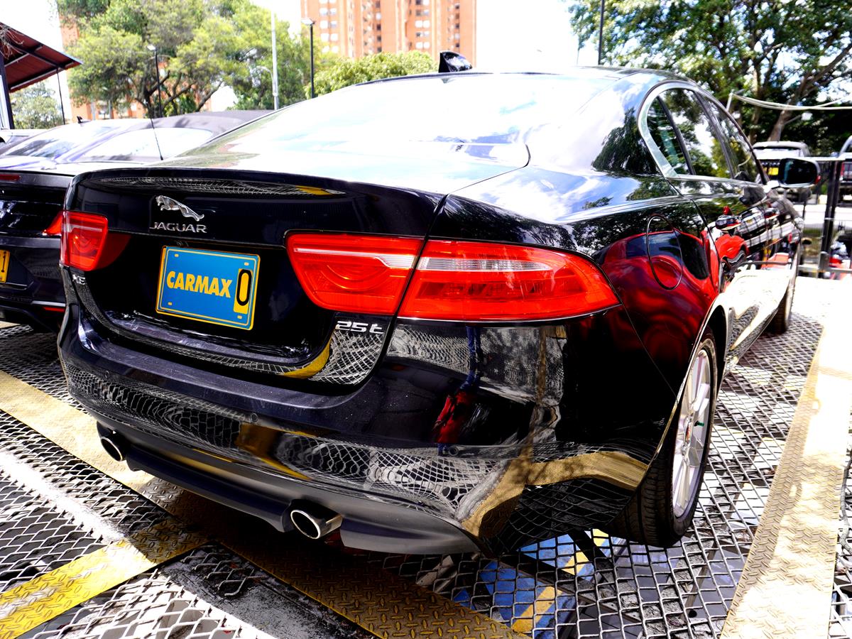 JAGUAR XE 2.0 L PRESTIGE 2017