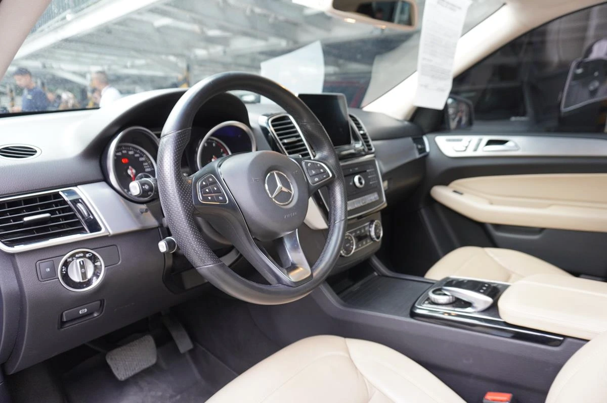 MERCEDES-BENZ GLE 500 2016