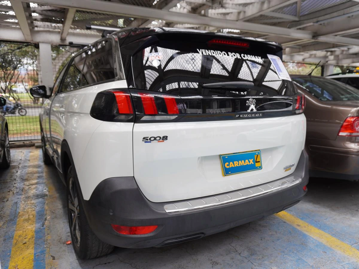 PEUGEOT 5008 2019