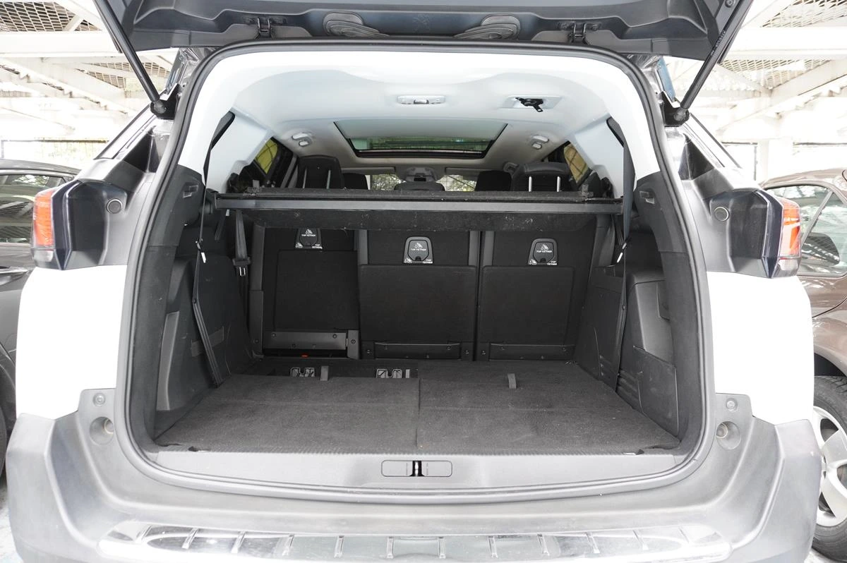 PEUGEOT 5008 2019
