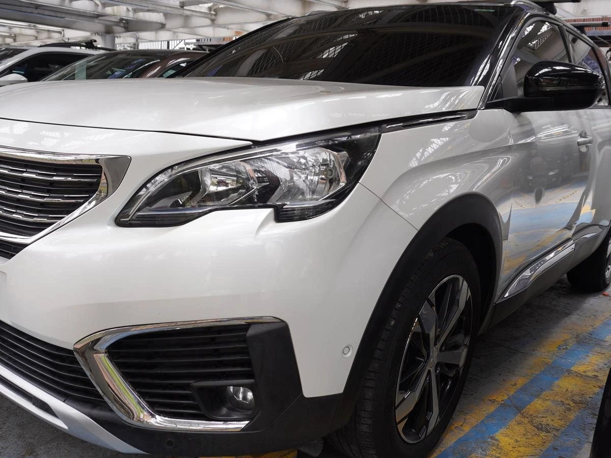 PEUGEOT 5008 2019