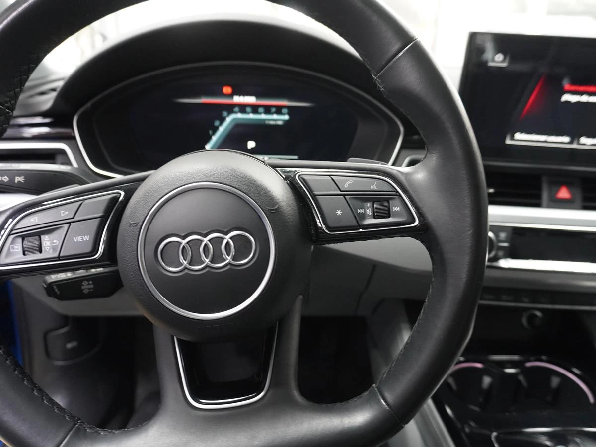 AUDI A4 2022