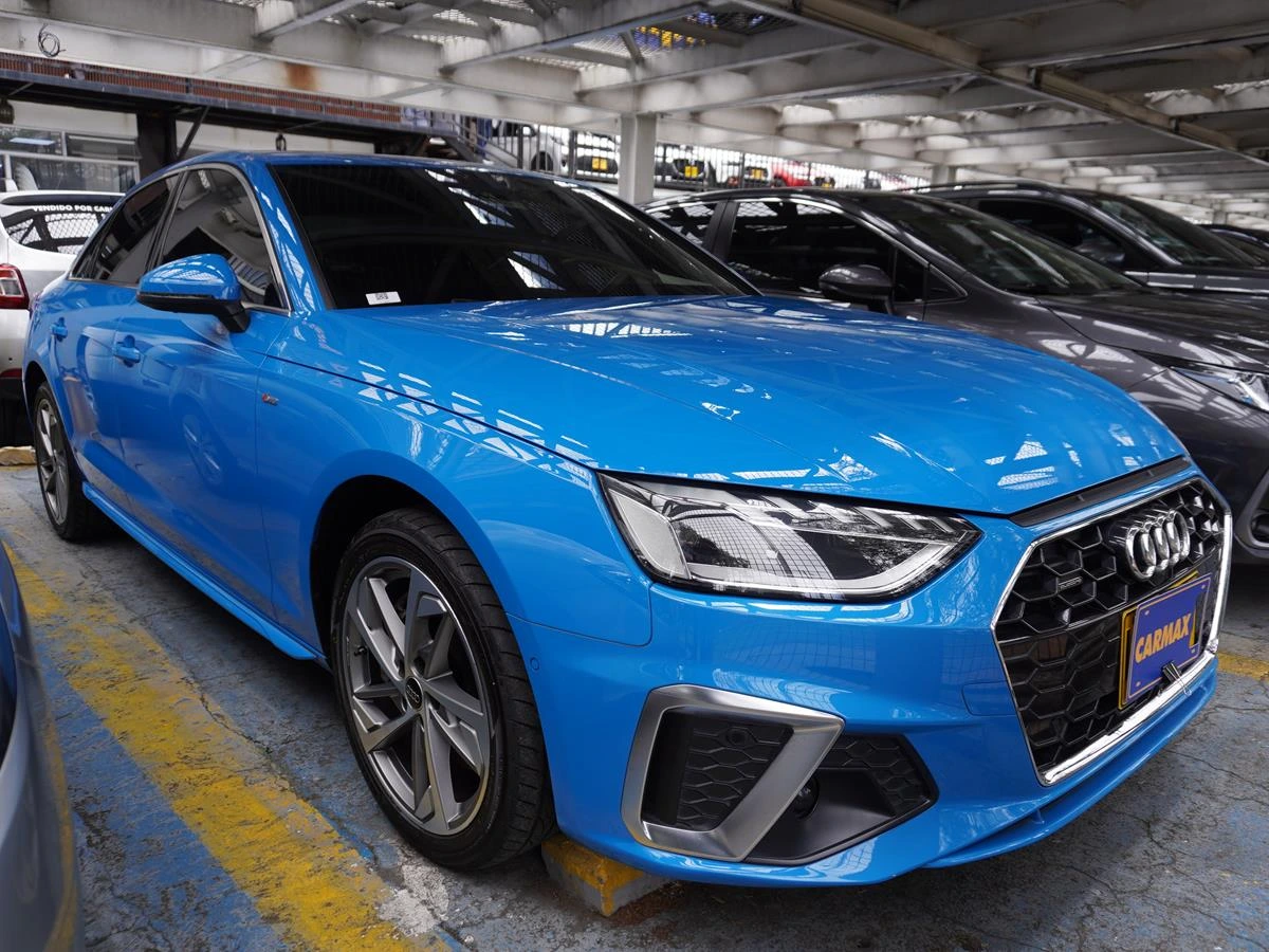 AUDI A4 2022