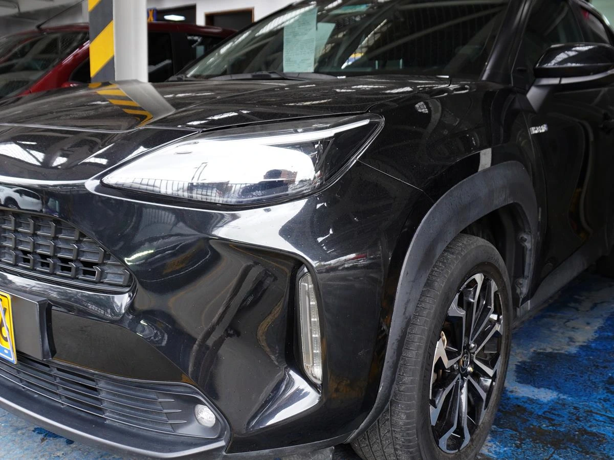 TOYOTA YARIS CROSS 2023