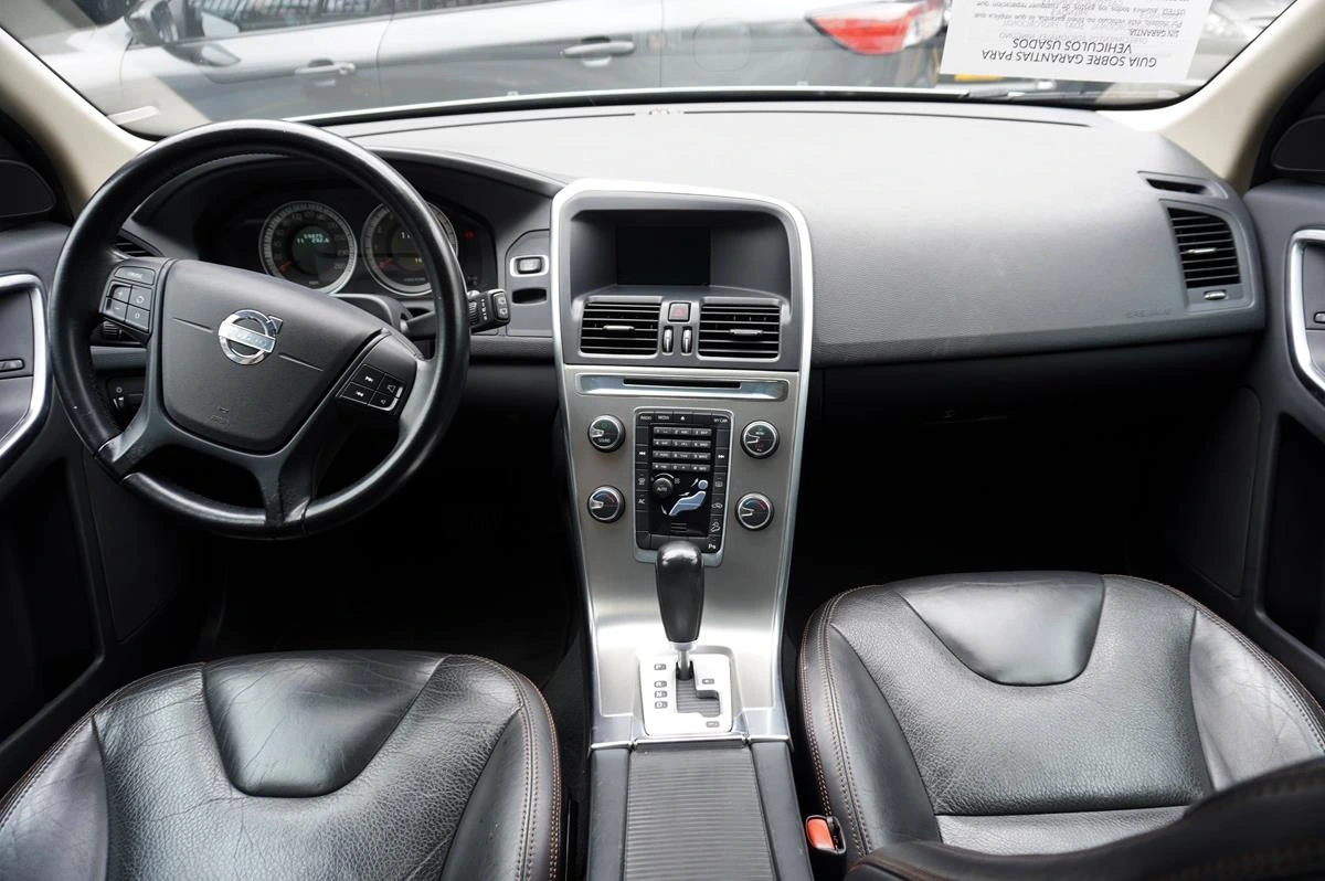VOLVO XC60 2012