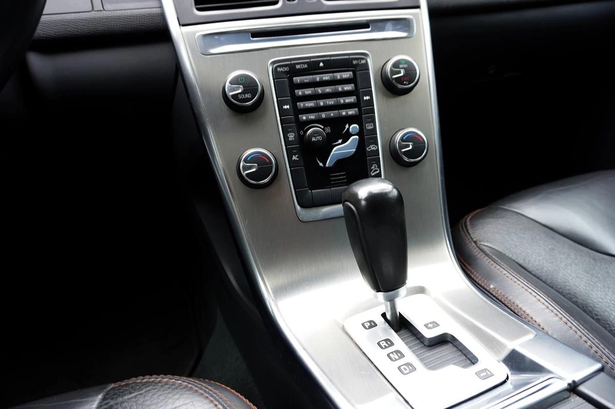 VOLVO XC60 2012