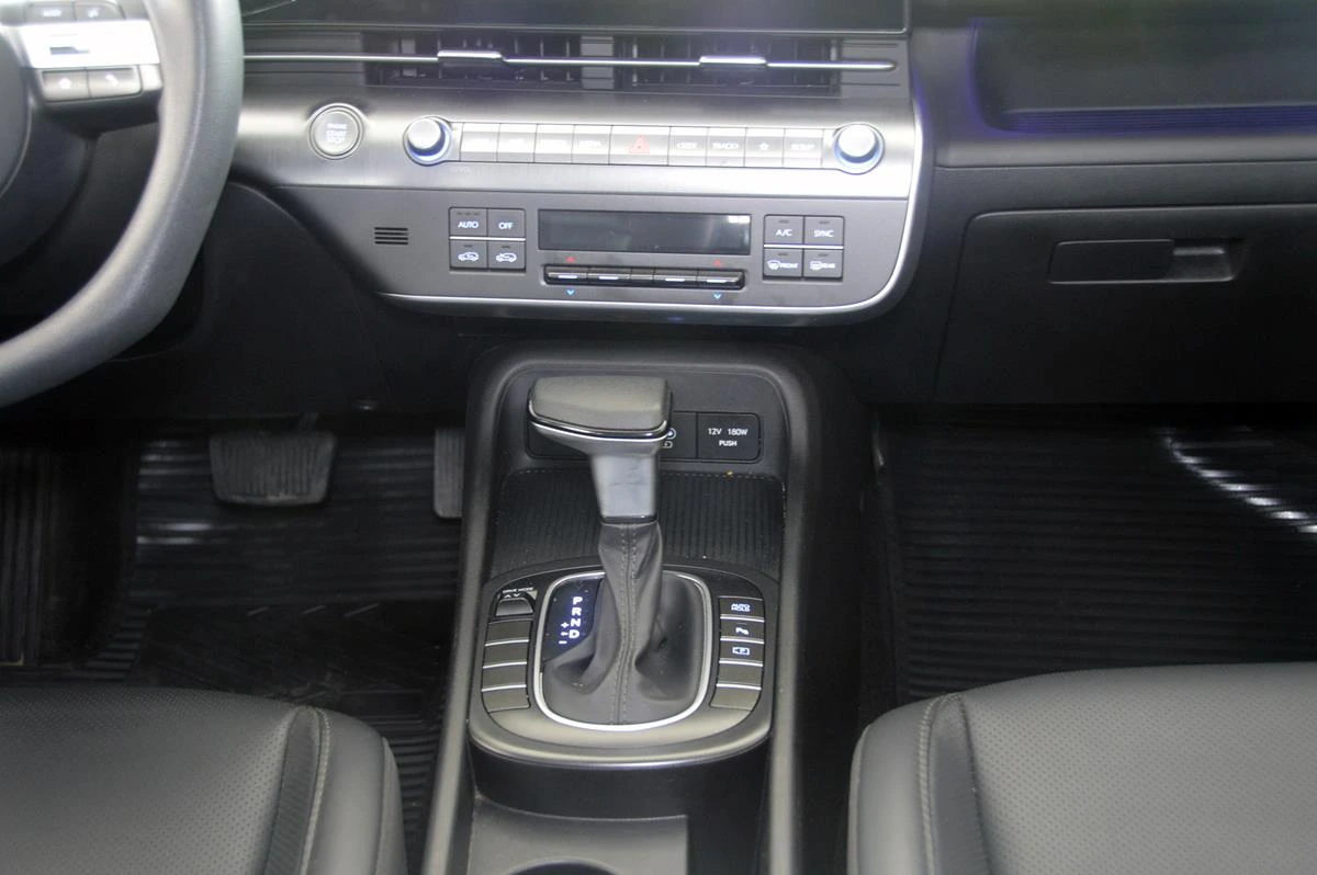 HYUNDAI KONA 2025