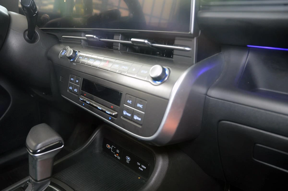HYUNDAI KONA 2025
