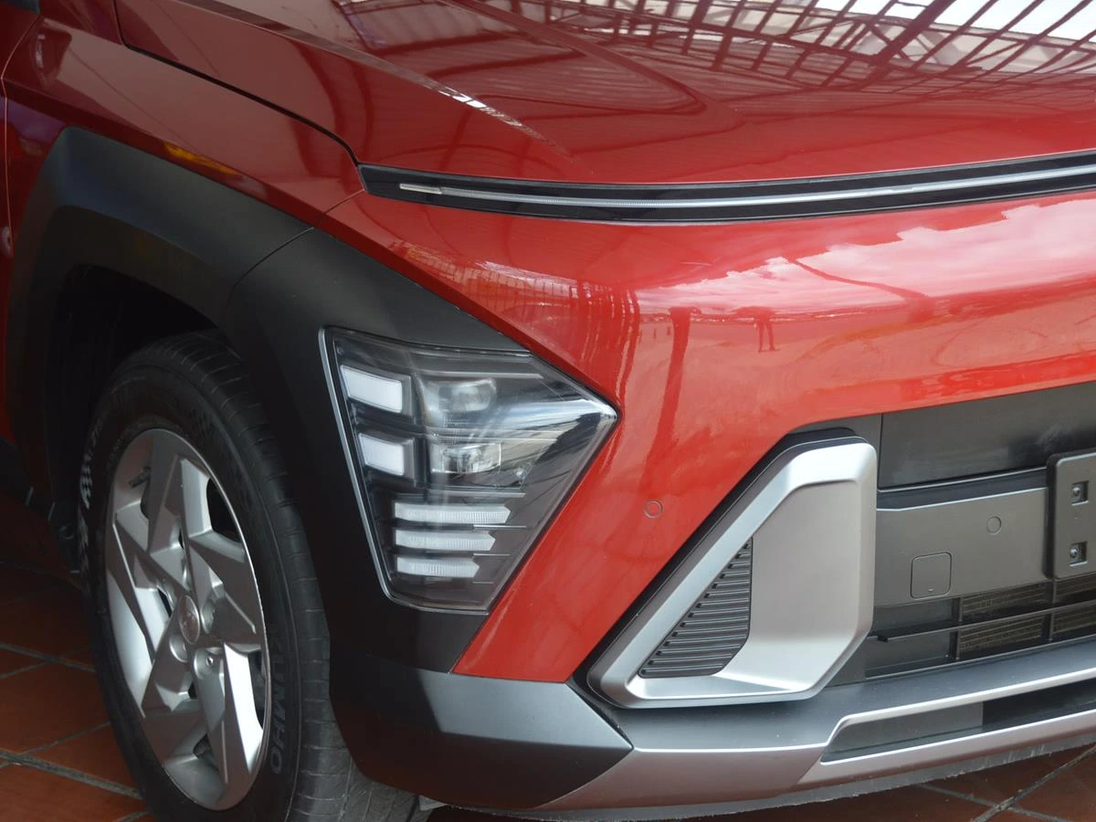 HYUNDAI KONA 2025