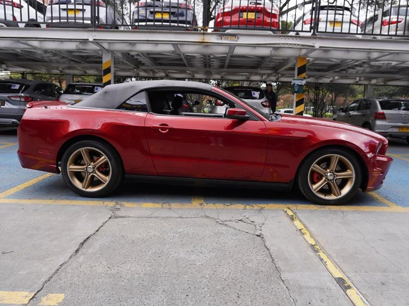 FORD MUSTANG V6 CONVERTIBLE 2014