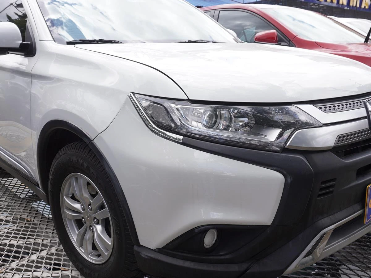 MITSUBISHI OUTLANDER KAITEKI 2400CC 4X4 2022