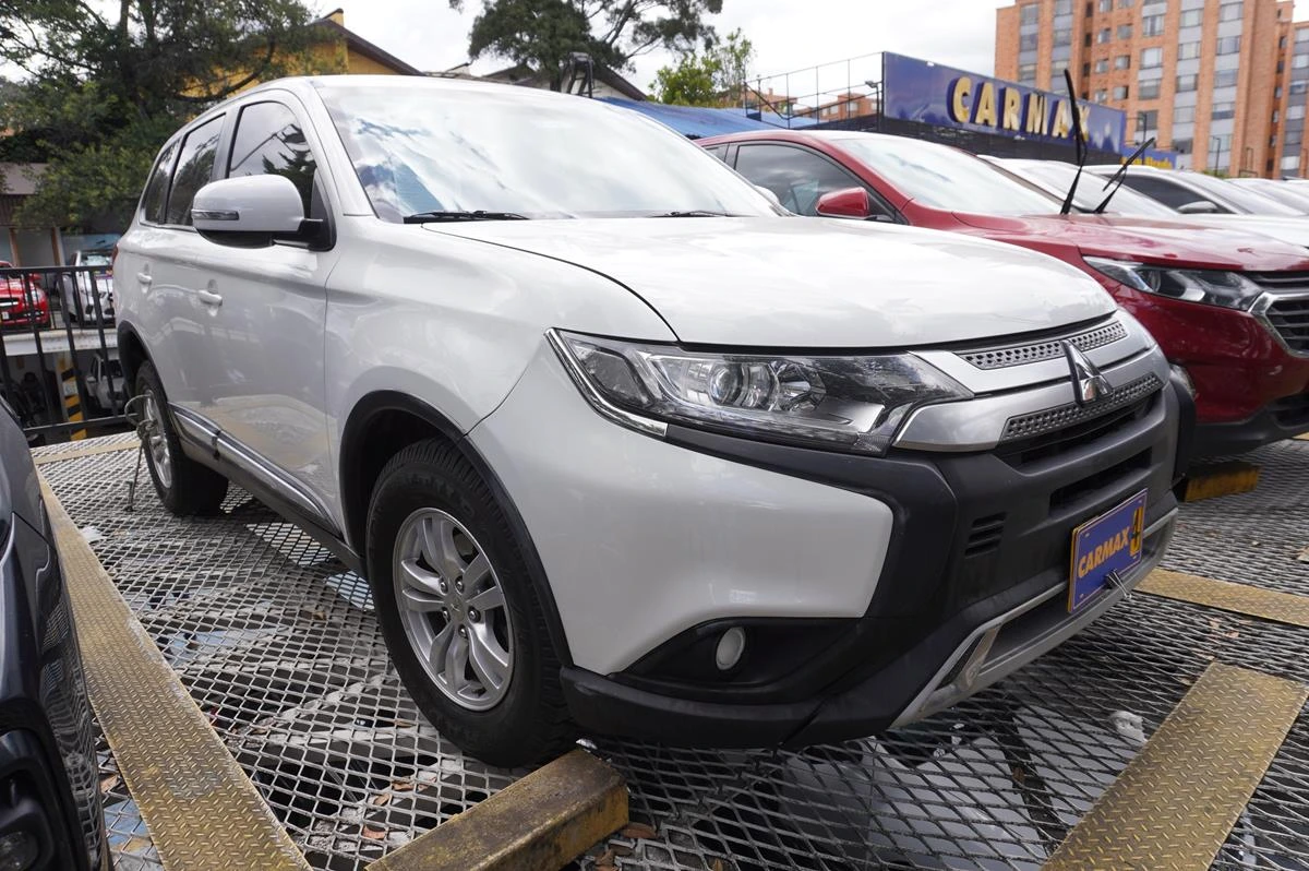 MITSUBISHI OUTLANDER KAITEKI 2400CC 4X4 2022