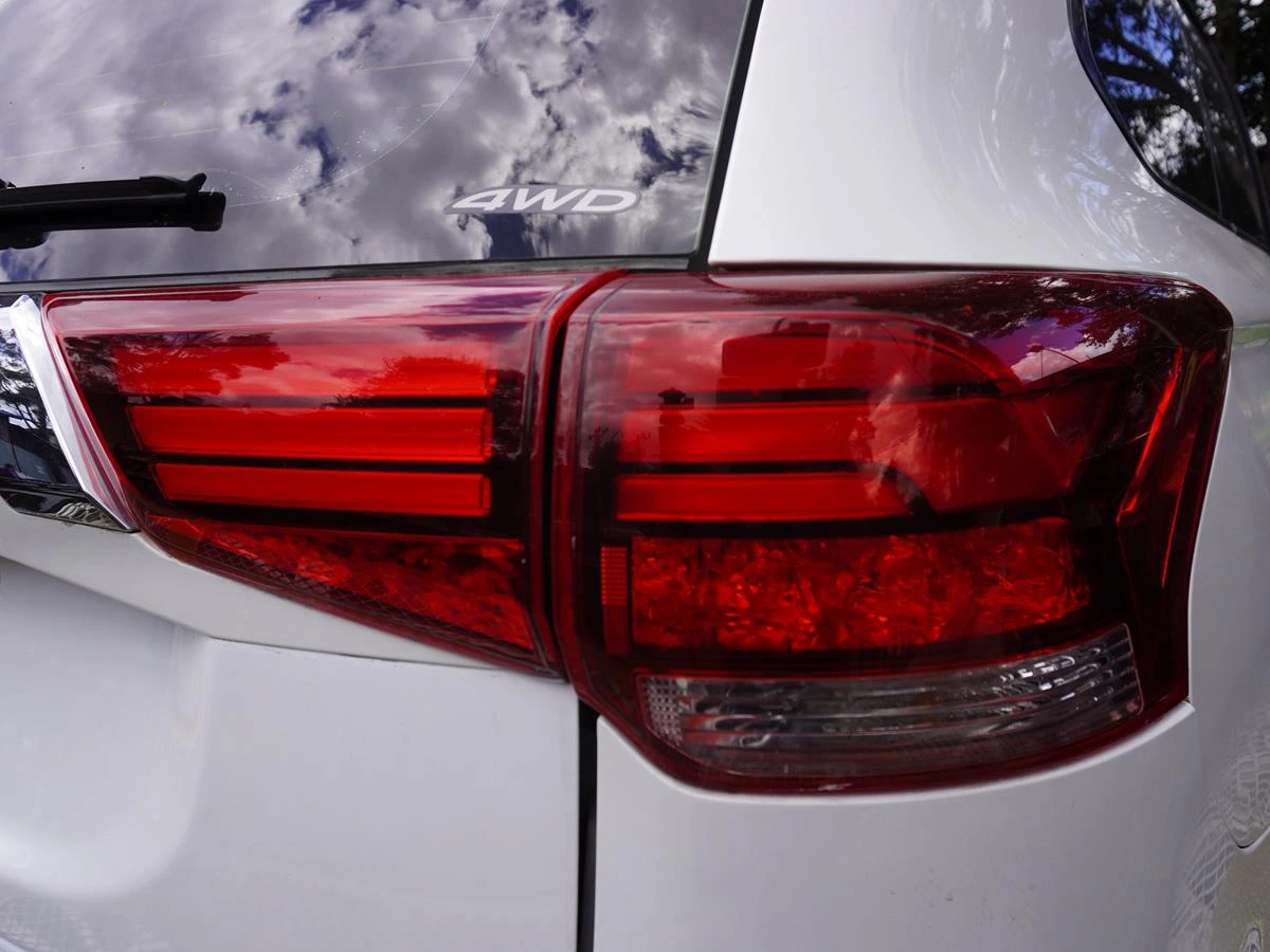 MITSUBISHI OUTLANDER KAITEKI 2400CC 4X4 2022