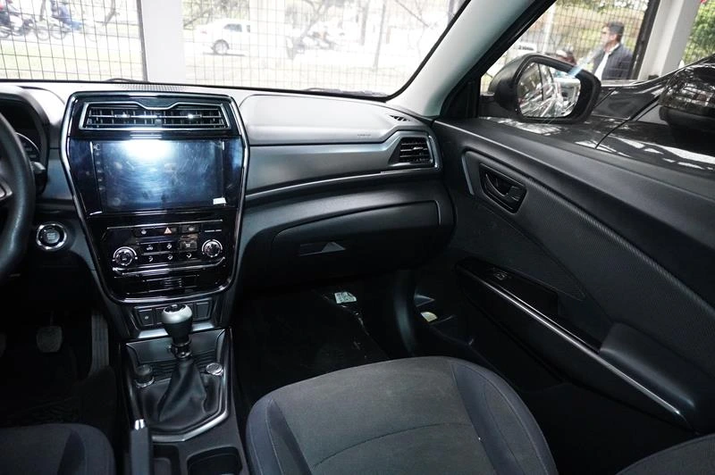 SSANGYONG TIVOLI 2024