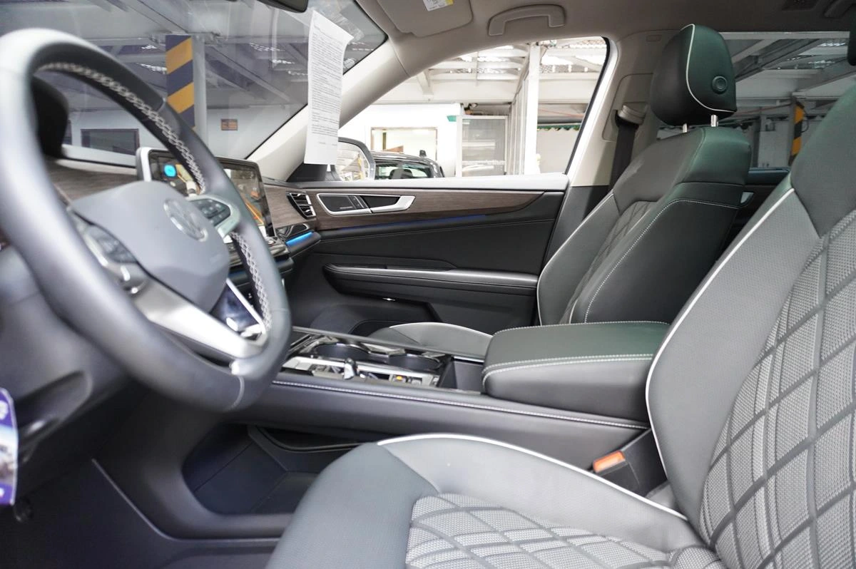 VOLKSWAGEN TERAMONT HIGHLINE TP 3600CC 2026
