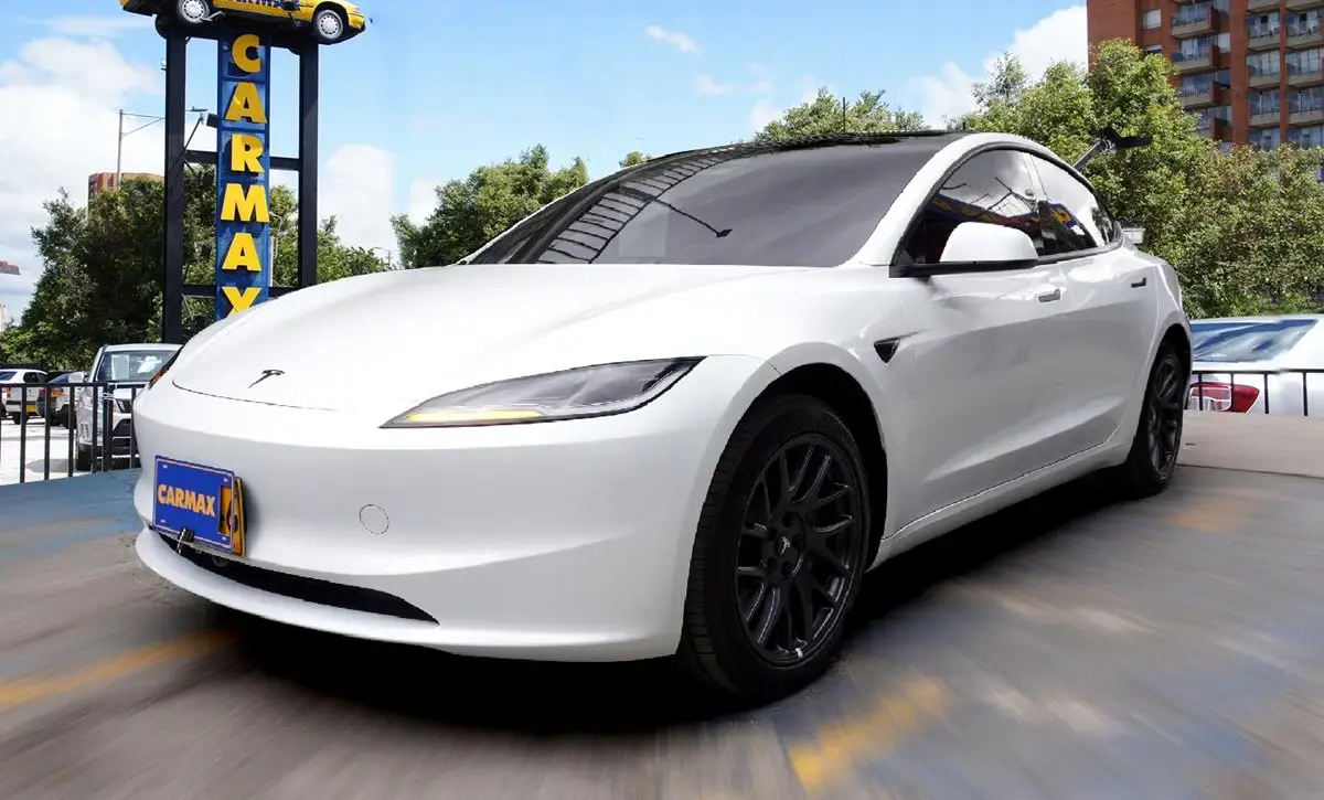 TESLA MODEL 3 2026