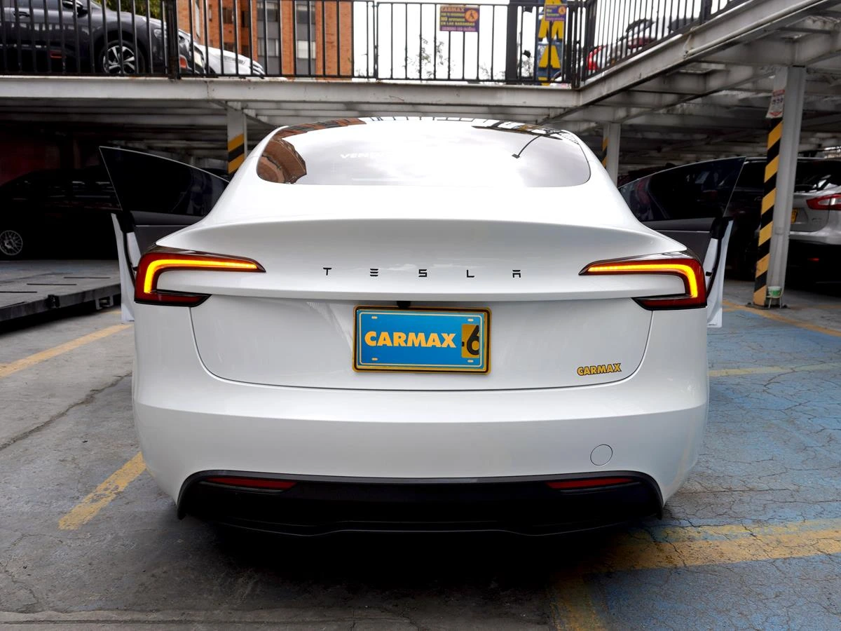 TESLA MODEL 3 2026