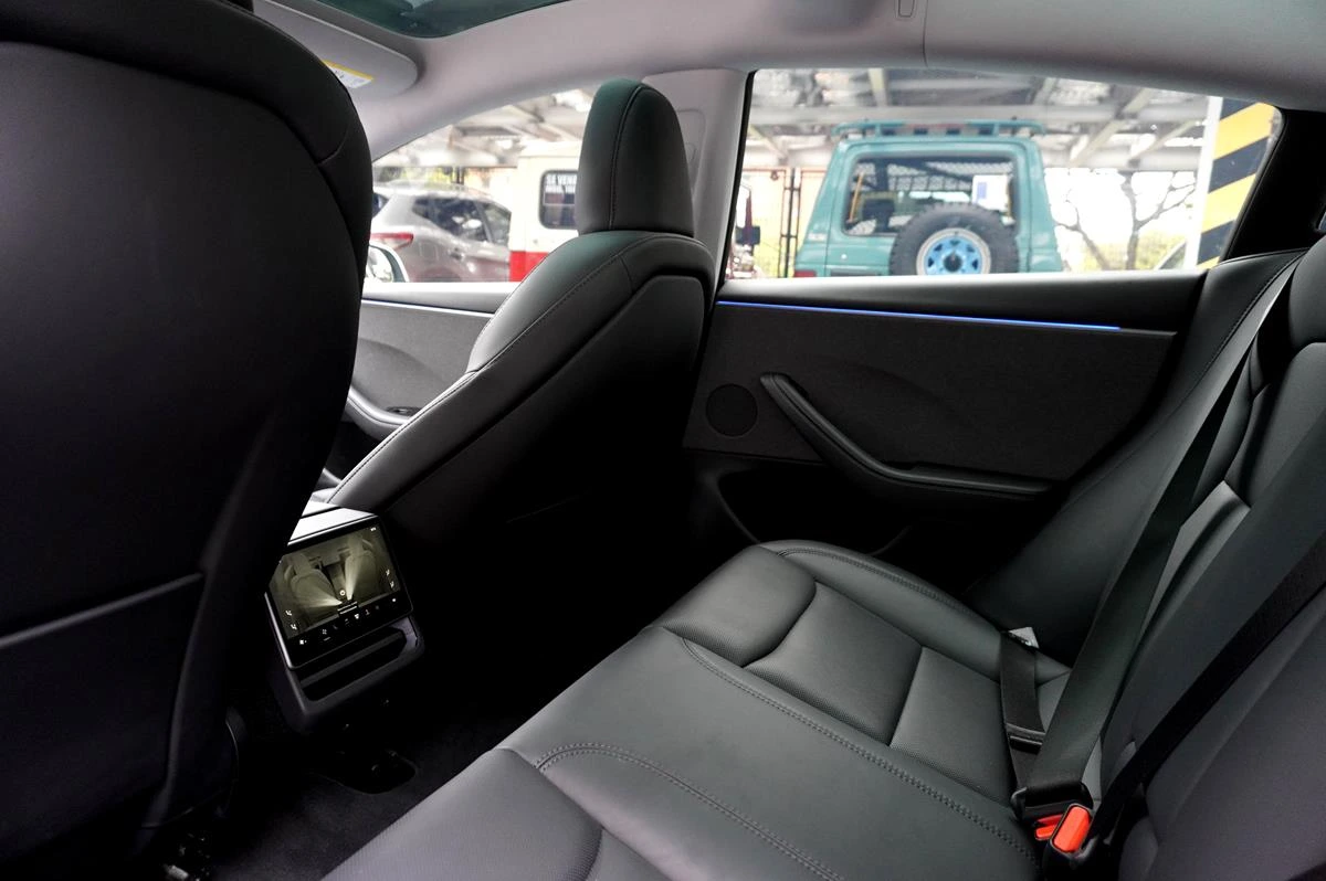TESLA MODEL 3 2026