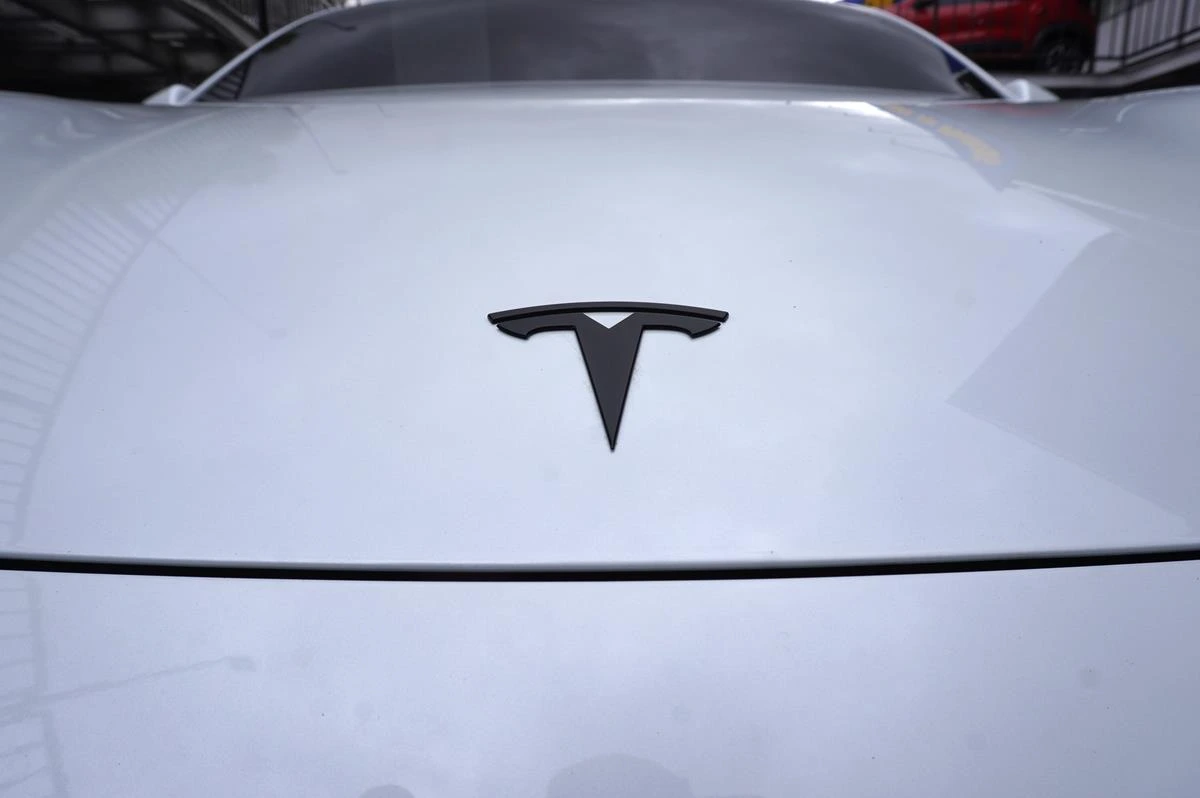 TESLA MODEL 3 2026