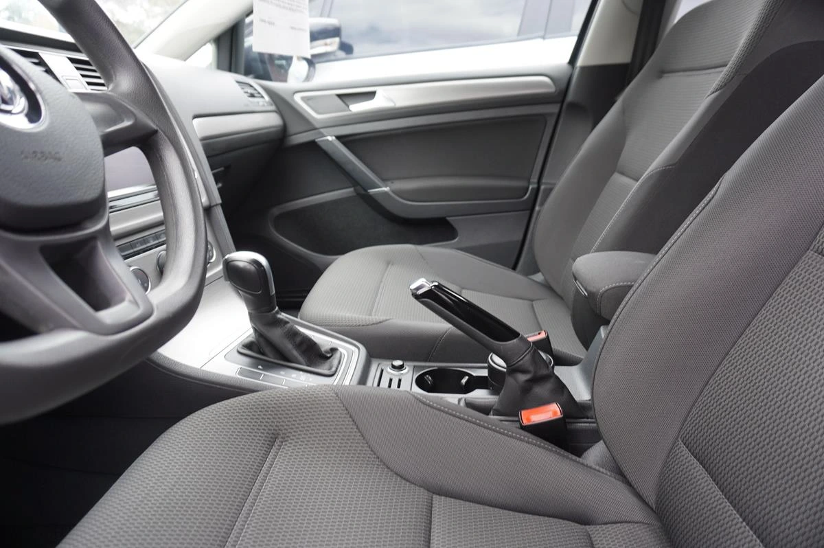 VOLKSWAGEN GOLF TRENDLINE 1600CC 2016