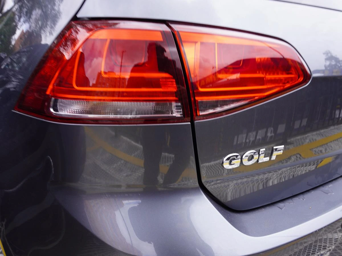 VOLKSWAGEN GOLF TRENDLINE 1600CC 2016
