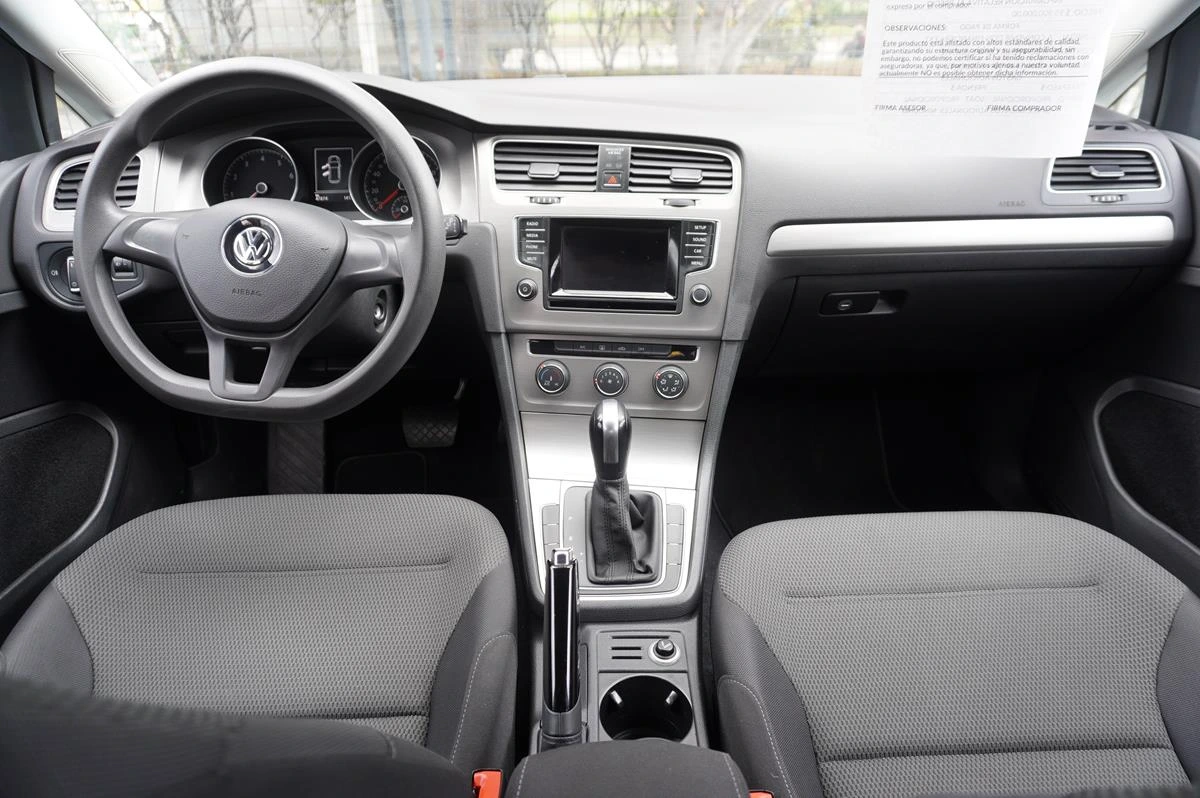 VOLKSWAGEN GOLF TRENDLINE 1600CC 2016