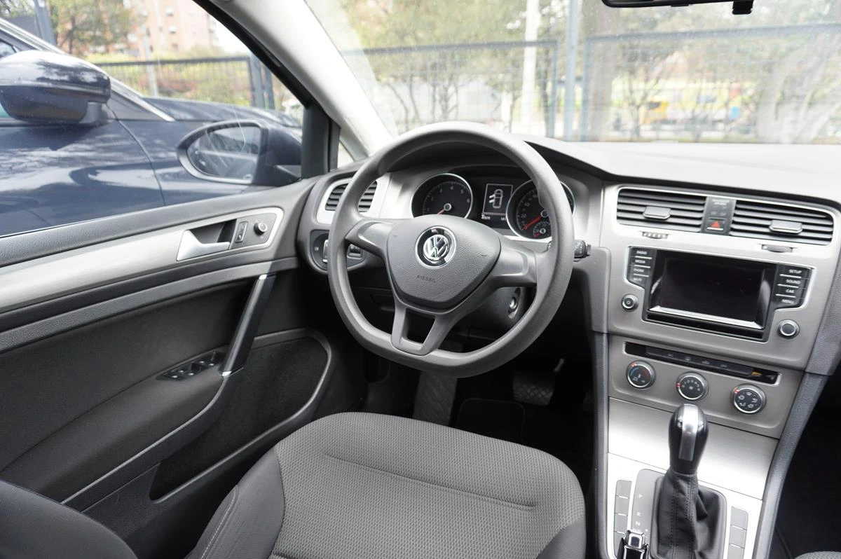 VOLKSWAGEN GOLF TRENDLINE 1600CC 2016