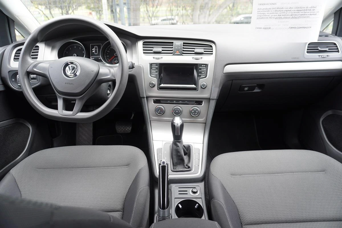 VOLKSWAGEN GOLF TRENDLINE 1600CC 2016