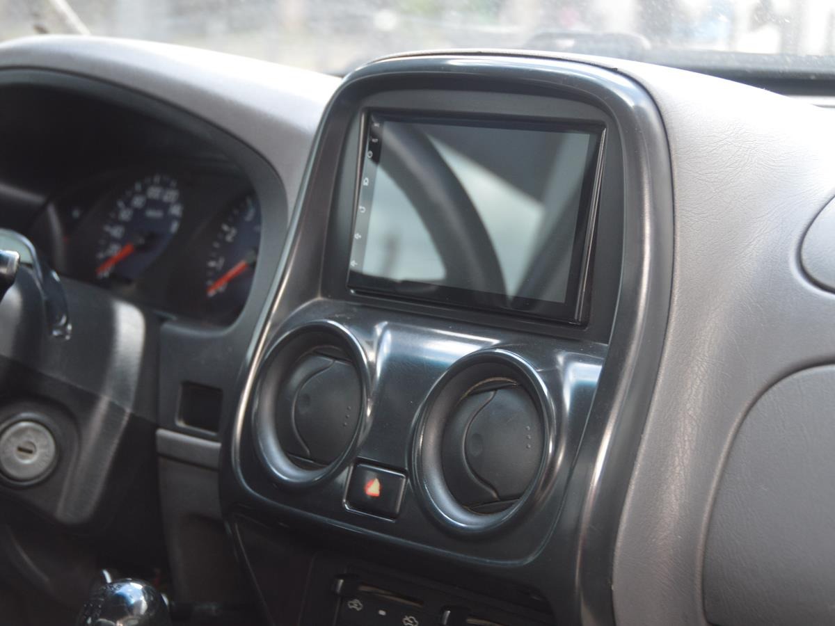 NISSAN NP300 FRONTIER 2.4L MT 4X2 2015