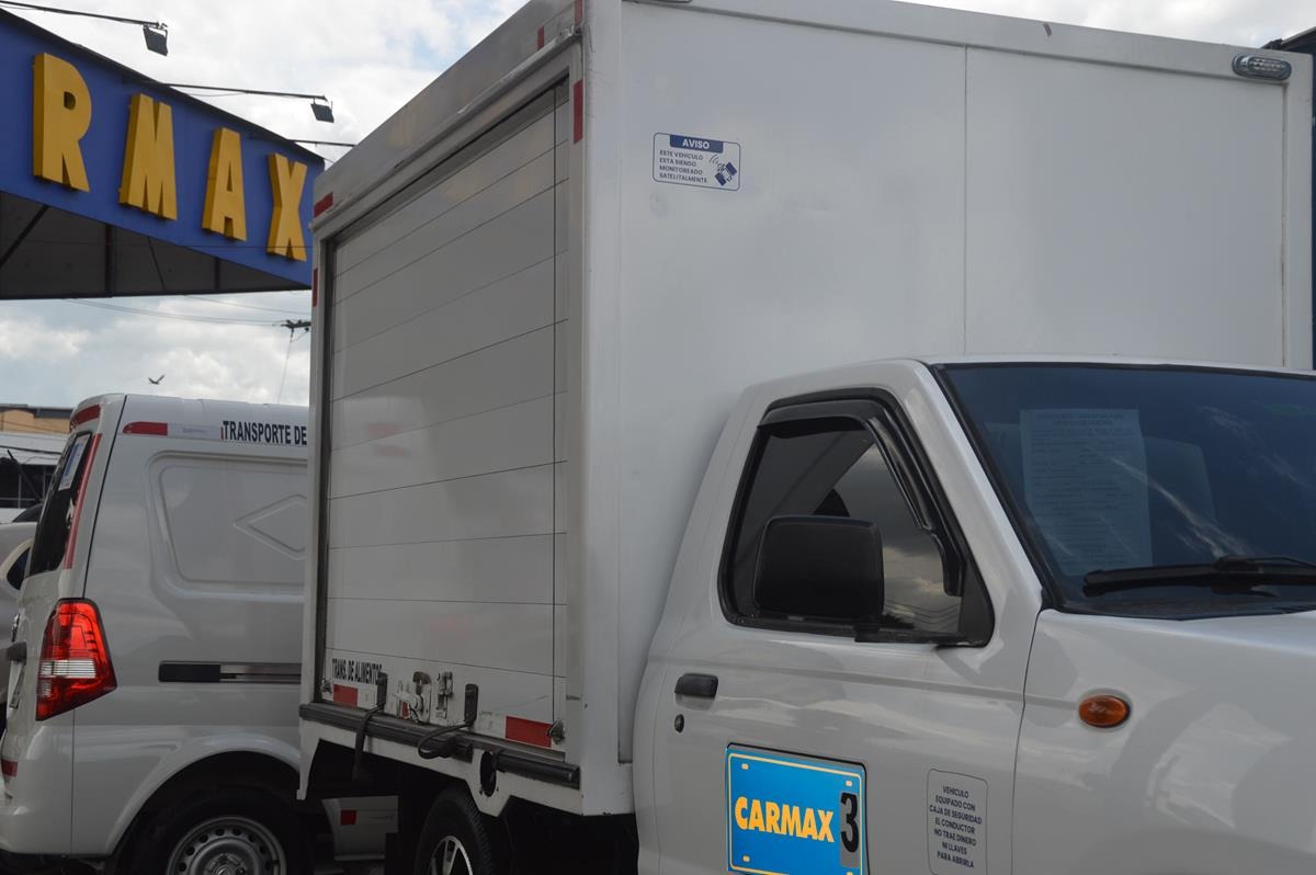 NISSAN NP300 FRONTIER 2.4L MT 4X2 2015