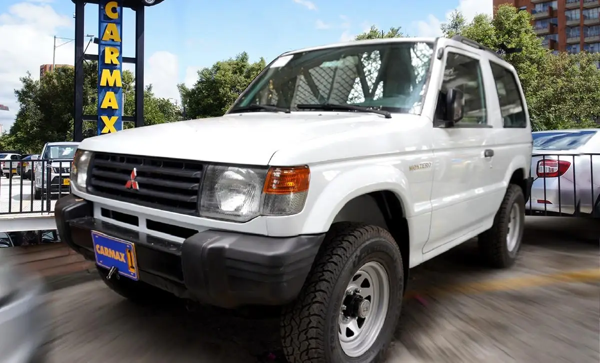 MITSUBISHI MONTERO V11 2400CC