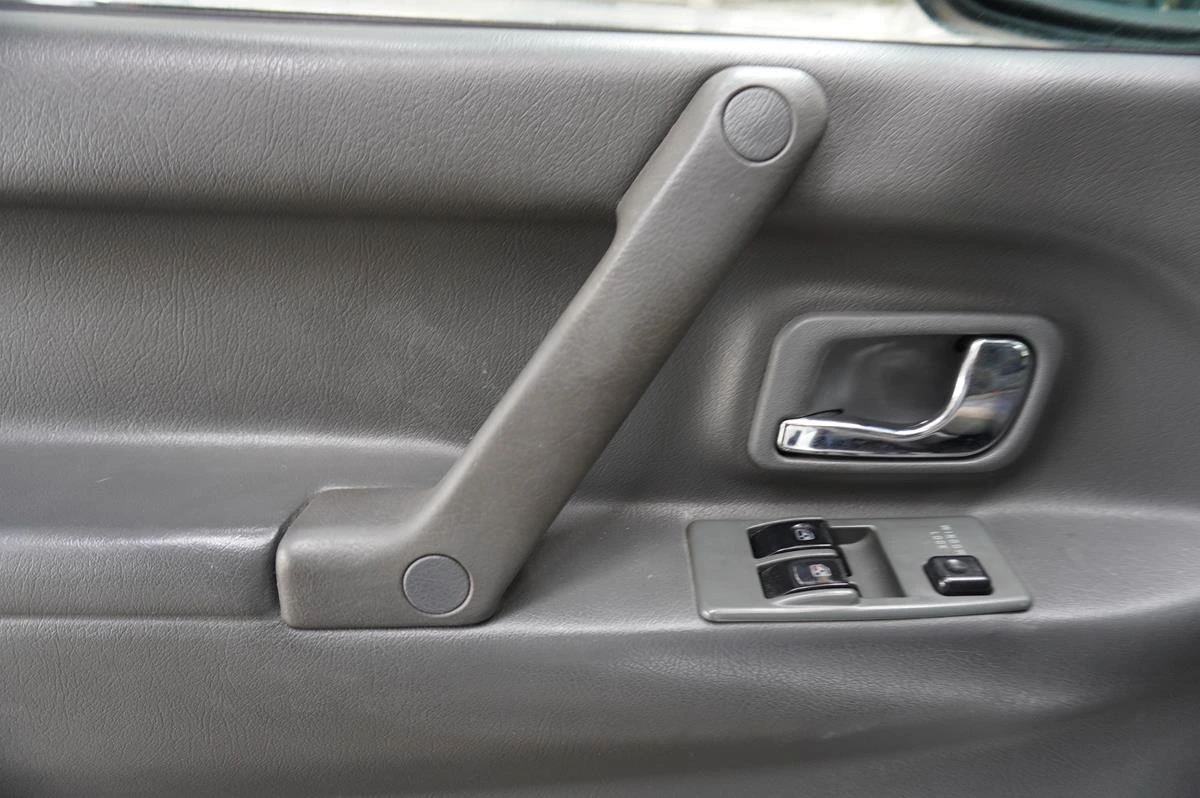 MITSUBISHI MONTERO V11 2400CC 2007