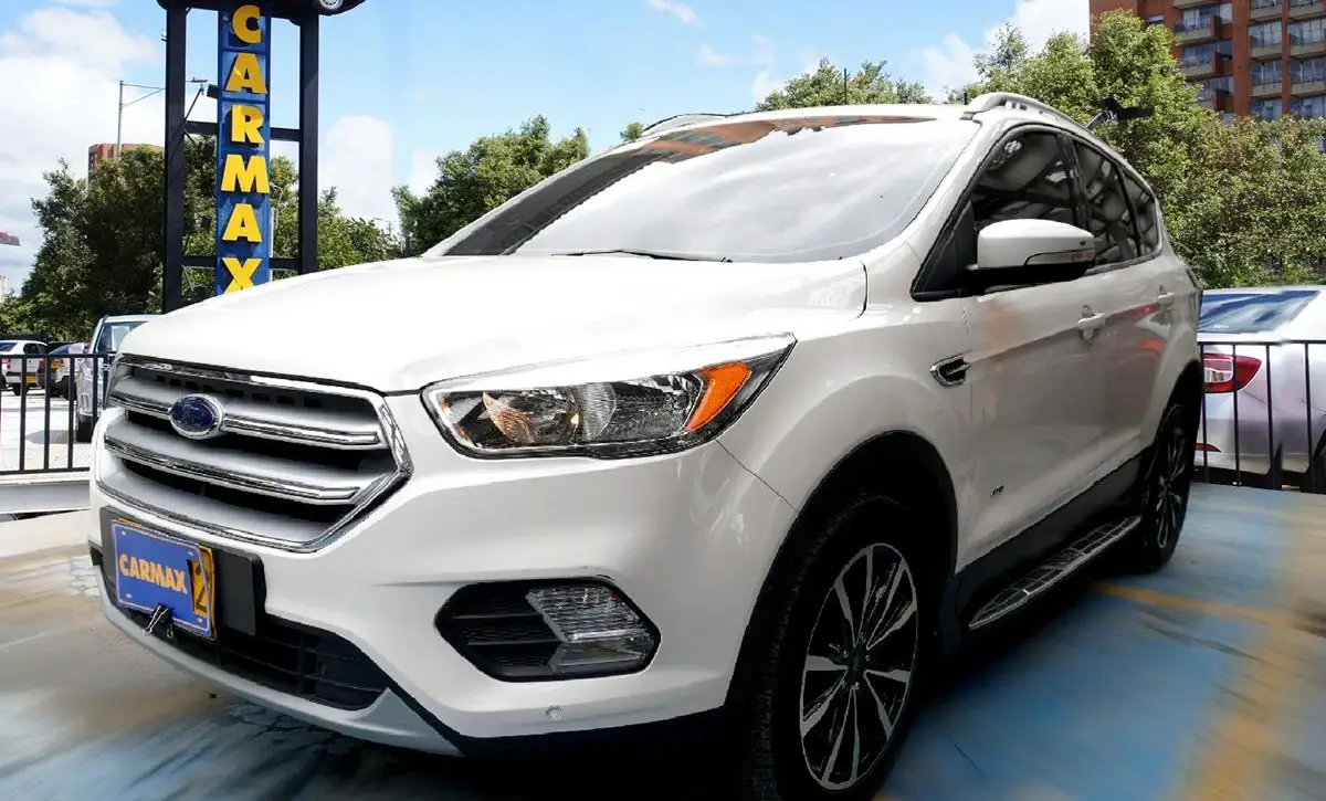 FORD ESCAPE TITANIUM 2000CC 4X4