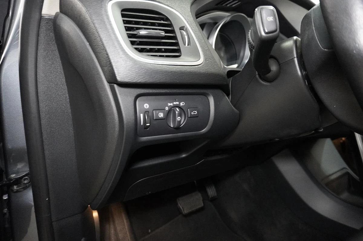 VOLVO V40 T3 DRIVE-E SPORT 2018