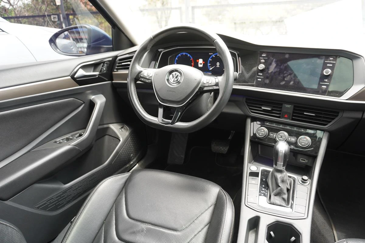 VOLKSWAGEN JETTA TSI SPORTLINE 1400CC 2019